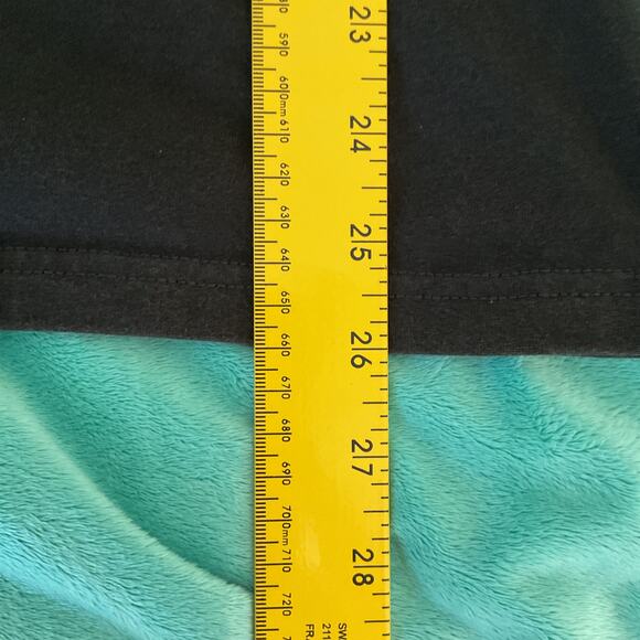 Reef Mens Basic Crew Neck Tee Shirt 100 Percent Cotton Black size Medium - Picture 7 of 9